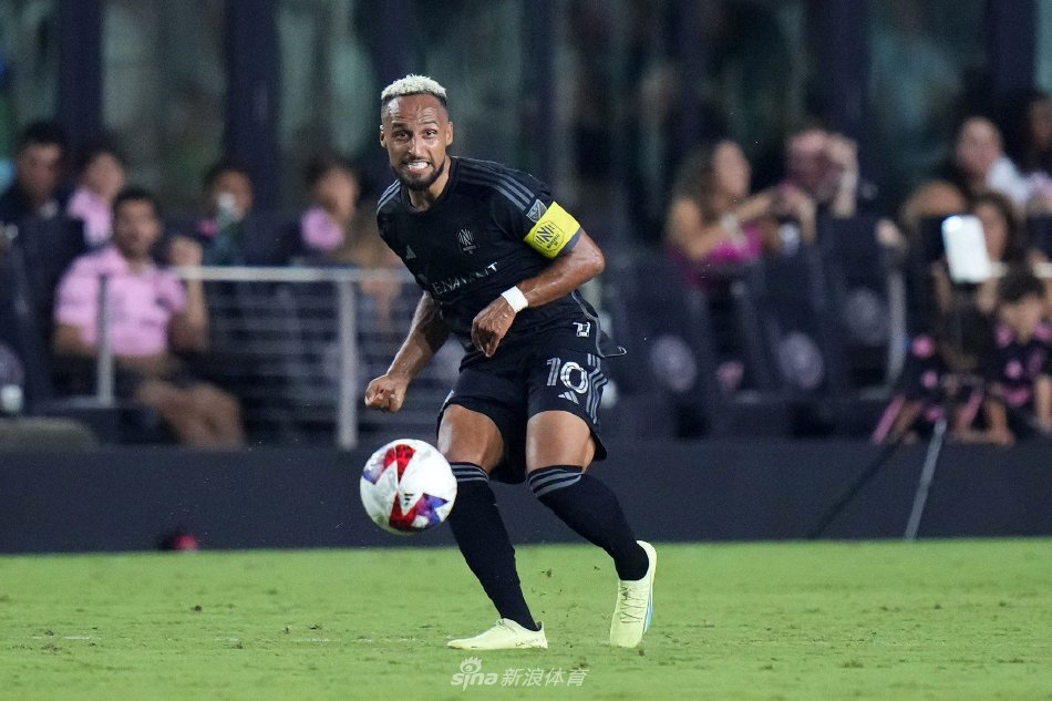 位肩负东道 位肩负东道