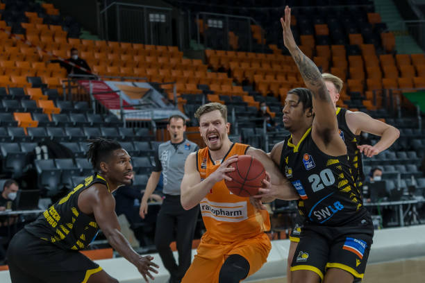 依赖年轻球 依赖年轻球