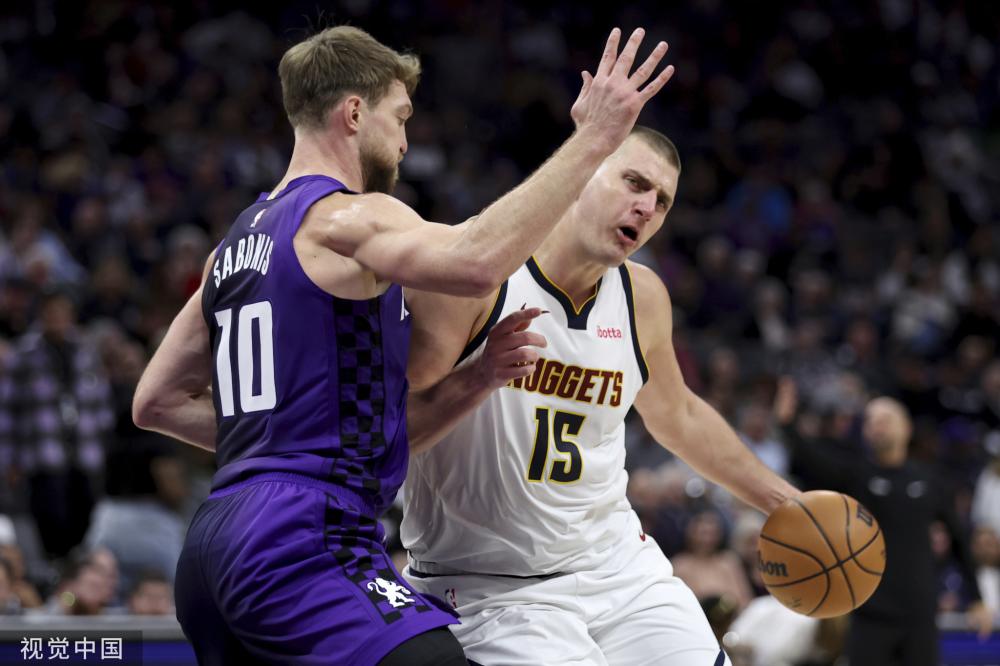 在这个篮球 在这个篮球